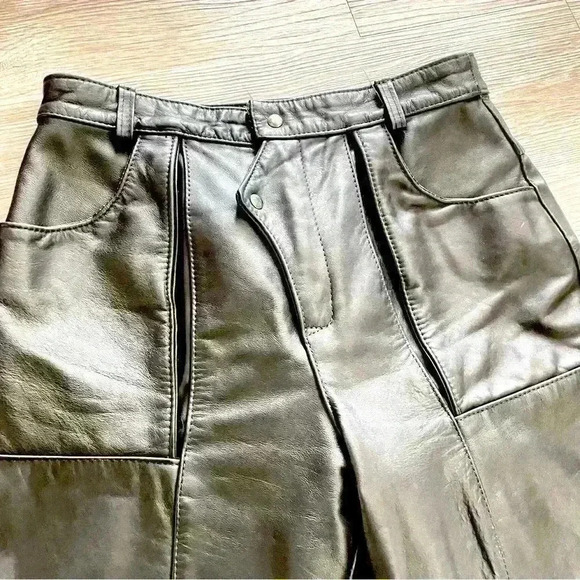 BLACK LEATHER PANT  MADE IN CANADA CLASSY SIZE 14 - Picture 2 of 15